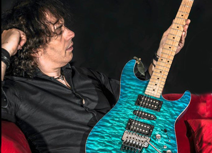 Renaud Louis-Servais – Fifty Plugged Guitar