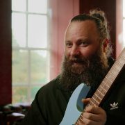 Rick Graham : le super virtuose honoré par Charvel