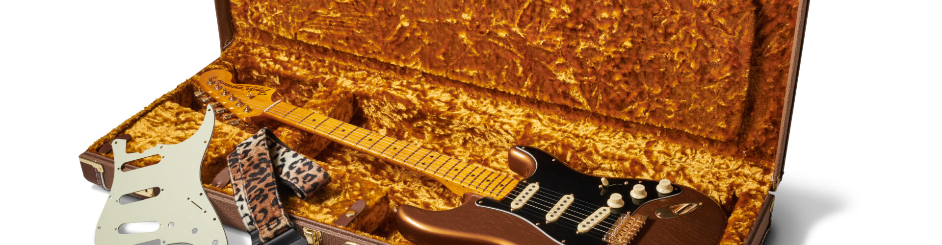 Fender frappe très fort avec la Strat Bruno Mars signature