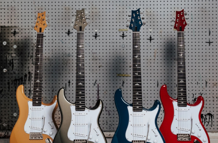 Silver Sky Defender… ou le trolling XXL de PRS Guitars